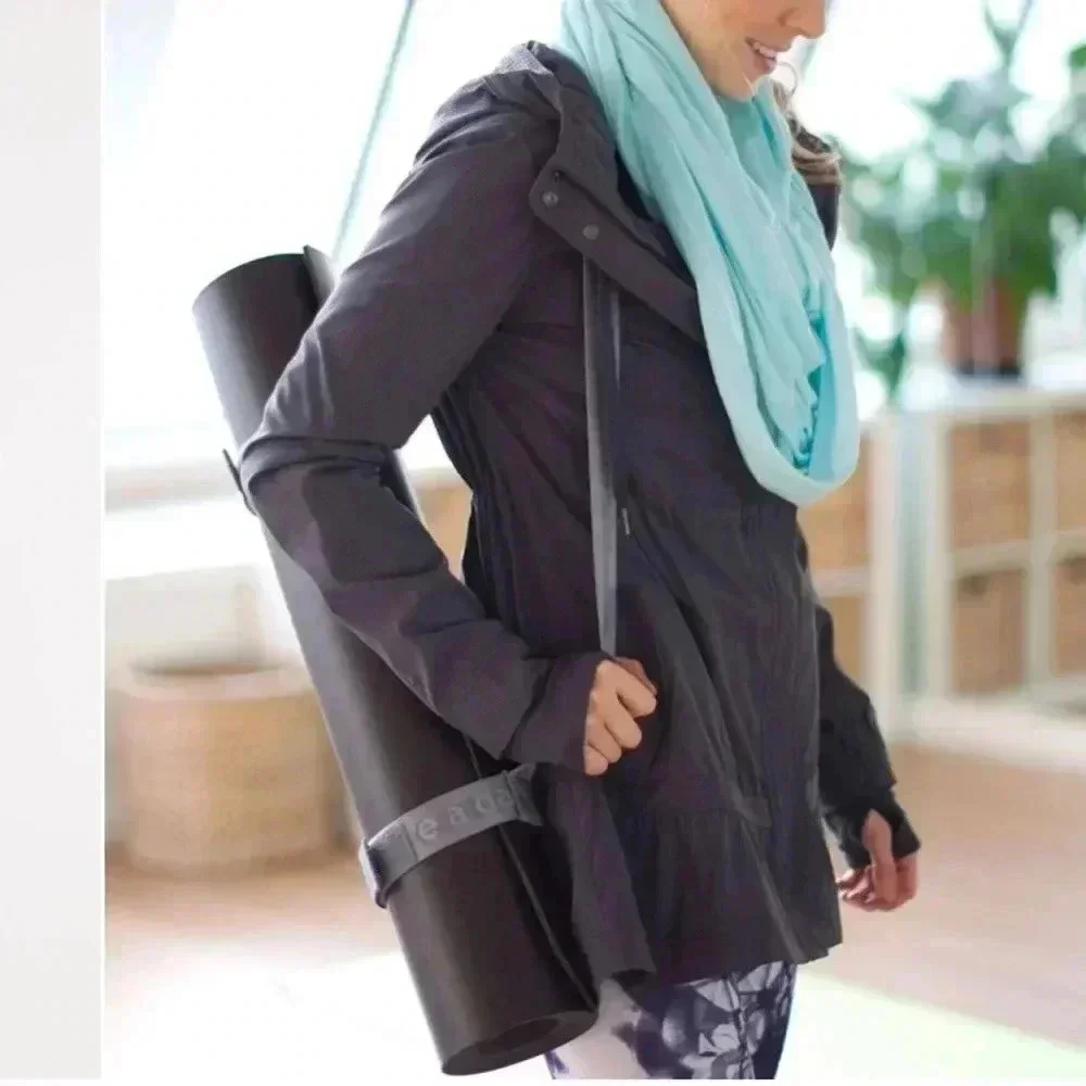Lululemon apres practice anorak